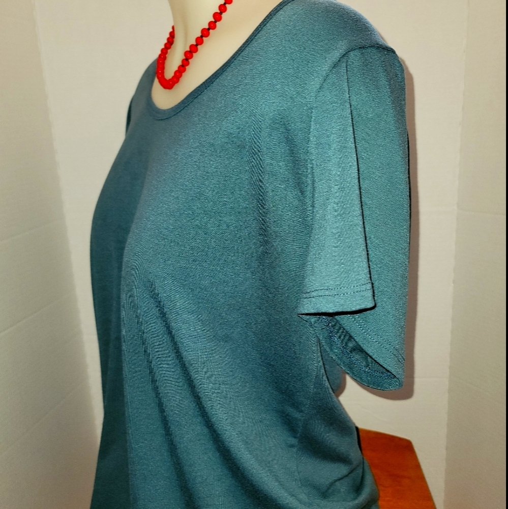 Lularoe - Picture 2 of 3